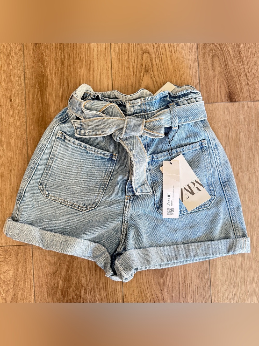NWT ZARA Paperbag Denim Shorts Size 2 USA